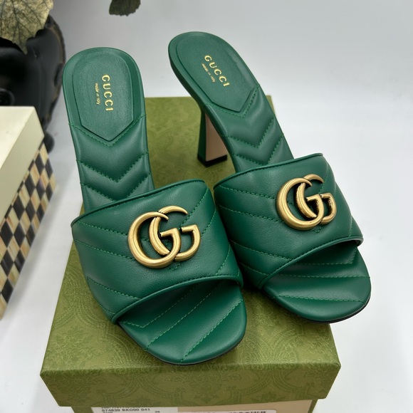 Women's Gucci GG Marmont matelasse Leather mules size 39 made in Italy - Picture 1 of 8